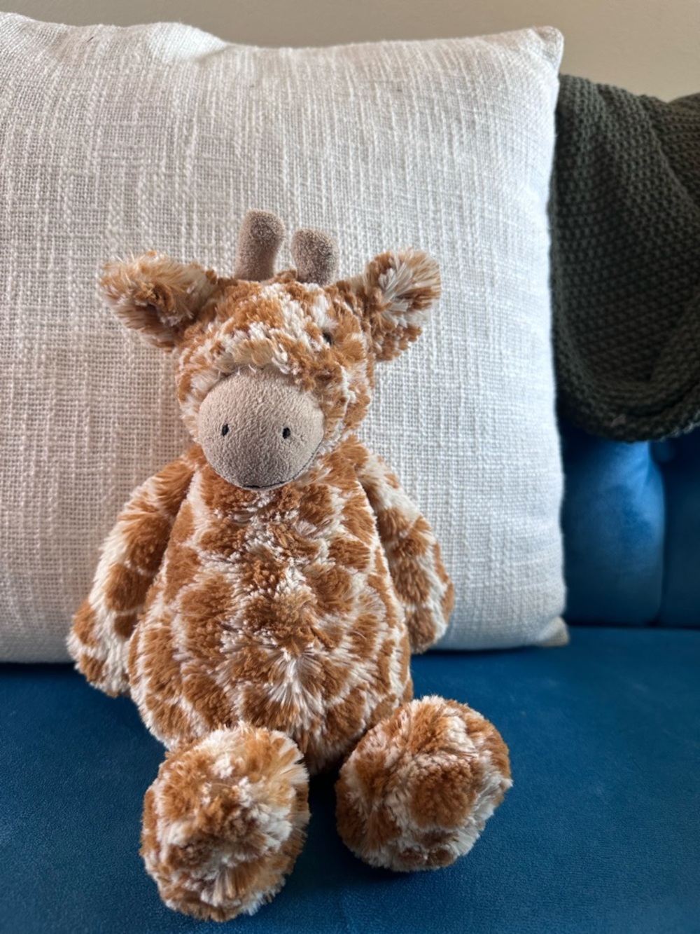 Jellycat Small Bashful Giraffe